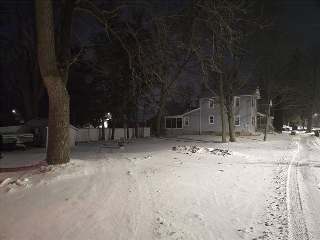 17 Mckenzie Street, Bergen, NY 14416