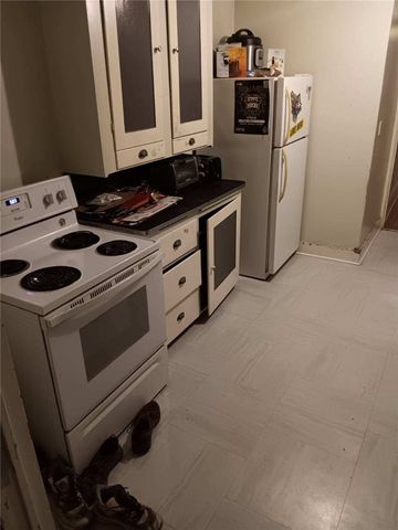 17 Mckenzie Street, Bergen, NY 14416