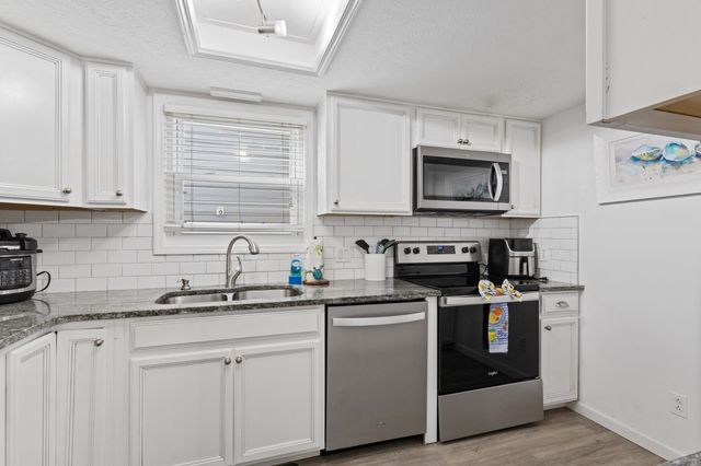 605B 17th Ave. N, North Myrtle Beach, SC 29582