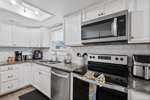 605B 17th Ave. N, North Myrtle Beach, SC 29582