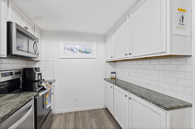 605B 17th Ave. N, North Myrtle Beach, SC 29582