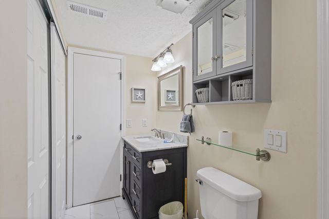 605B 17th Ave. N, North Myrtle Beach, SC 29582