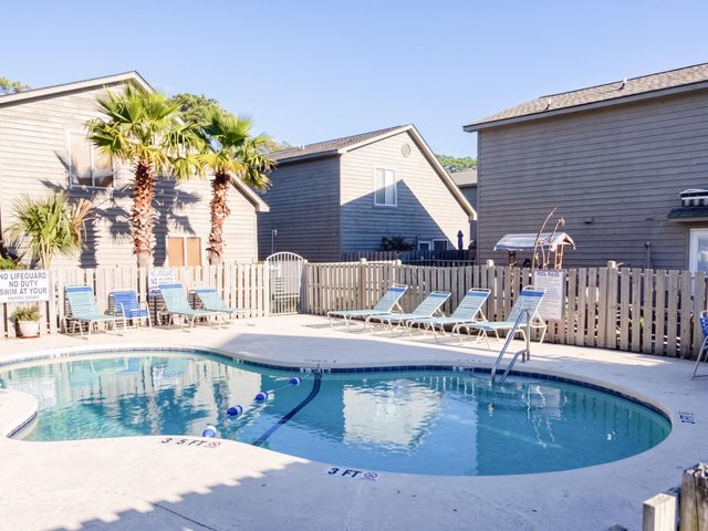 605B 17th Ave. N, North Myrtle Beach, SC 29582