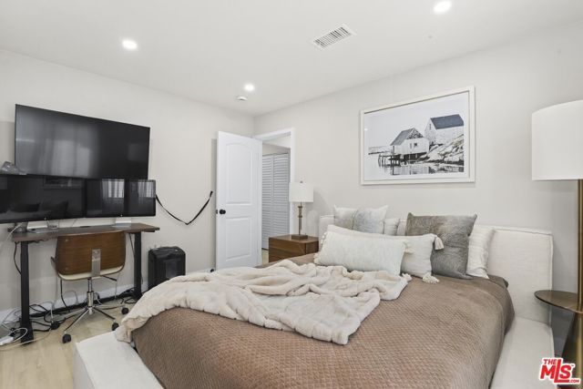 3152 Atwater Avenue, Los Angeles, CA 90039