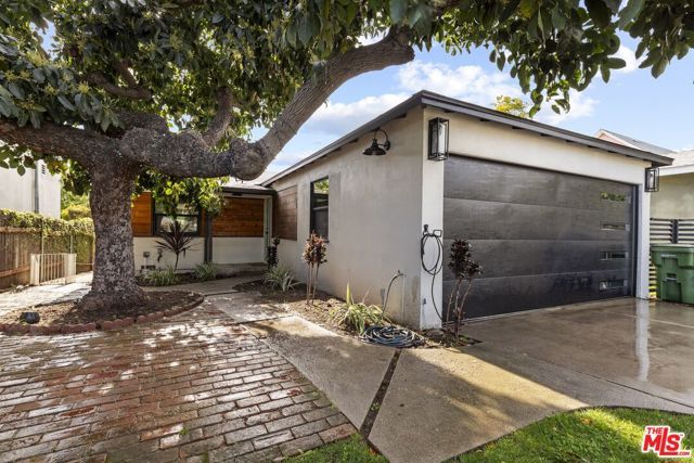 3152 Atwater Avenue, Los Angeles, CA 90039