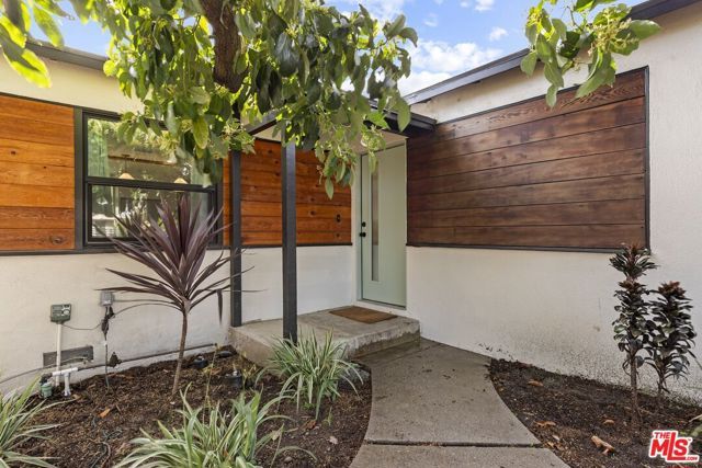 3152 Atwater Avenue, Los Angeles, CA 90039