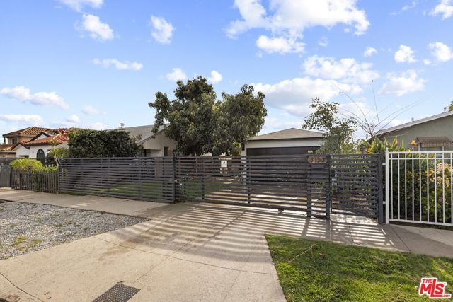 3152 Atwater Avenue, Los Angeles, CA 90039