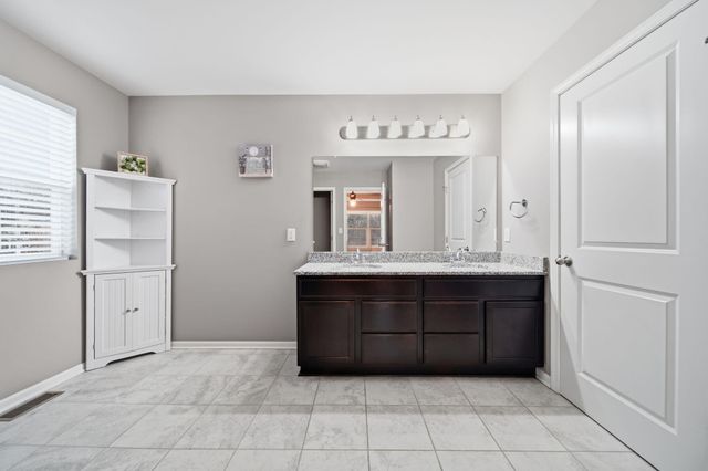 4070 Magnolia Parkway, Jackson, MI 49201