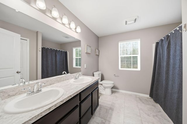 4070 Magnolia Parkway, Jackson, MI 49201