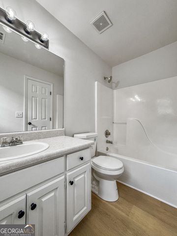 1501 N Hampton Court, Hampton, GA 30228