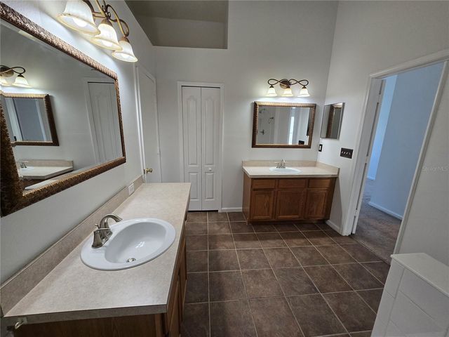1003 SUMMER BREEZE DRIVE, Brandon, FL 33511