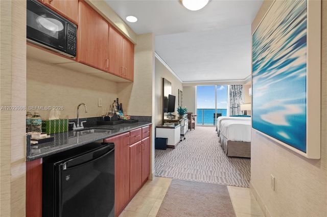 18001 Collins Ave 2010, Sunny Isles Beach, FL 33160