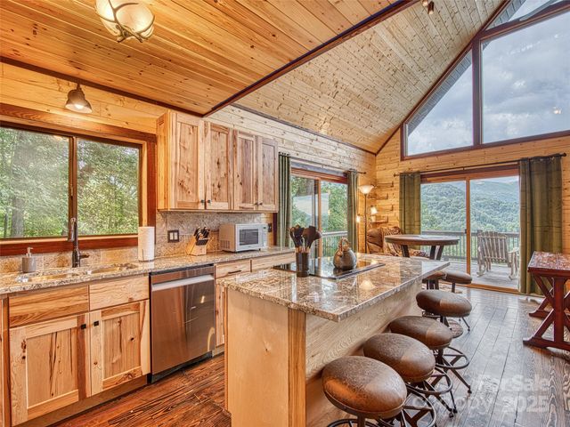 171 Jade Drive, Clyde, NC 28721