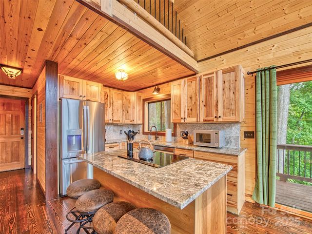 171 Jade Drive, Clyde, NC 28721