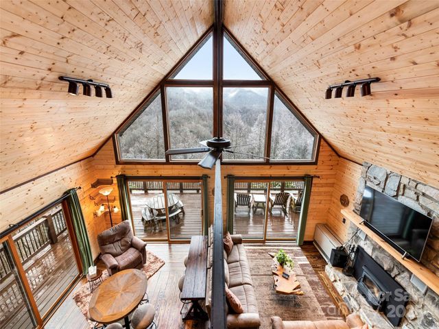 171 Jade Drive, Clyde, NC 28721
