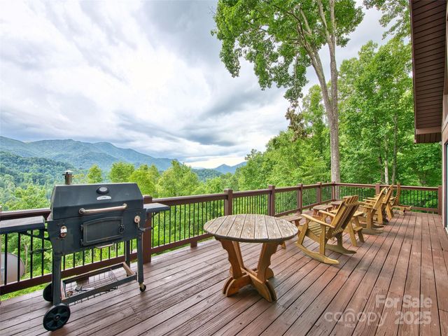 171 Jade Drive, Clyde, NC 28721