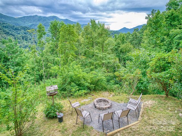 171 Jade Drive, Clyde, NC 28721