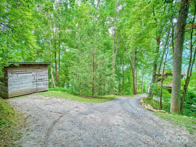 171 Jade Drive, Clyde, NC 28721