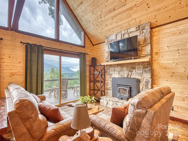 171 Jade Drive, Clyde, NC 28721