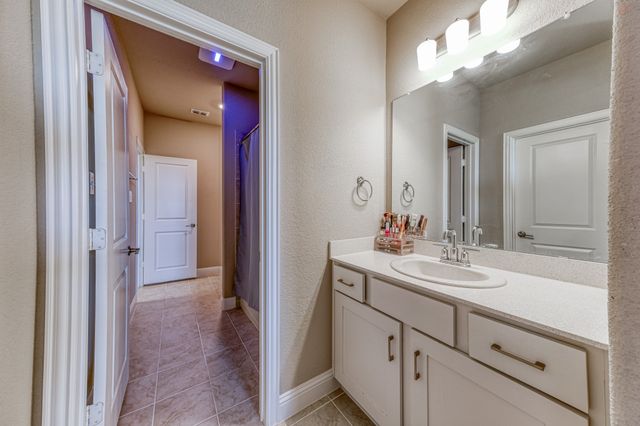 1112 Heritage Trail, Northlake, TX 76226