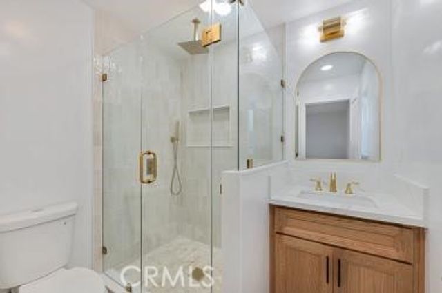 328 E 213th St, Carson, CA 90745