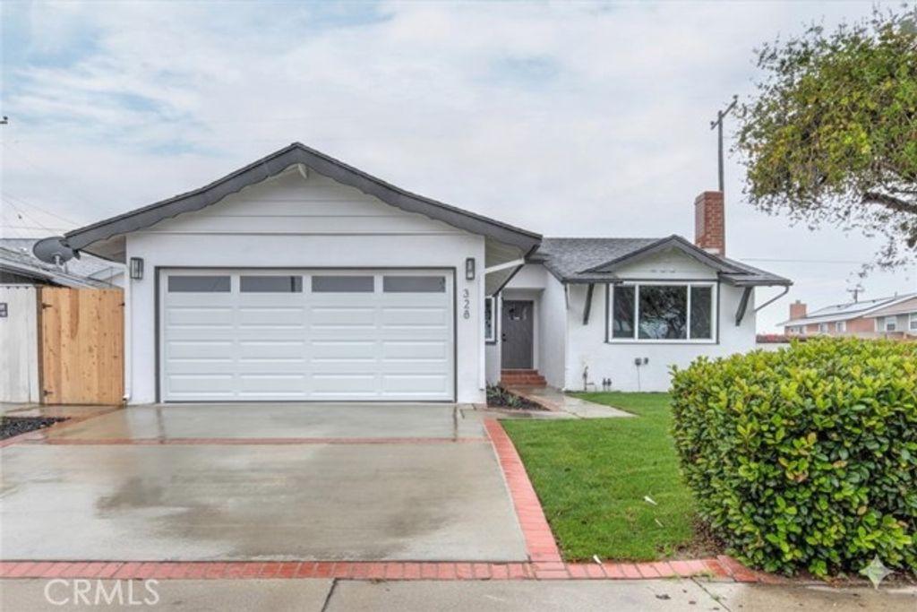 328 E 213th St, Carson, CA 90745