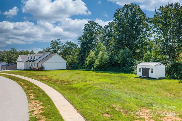 1724 Ivey Court, Maiden, NC 28650
