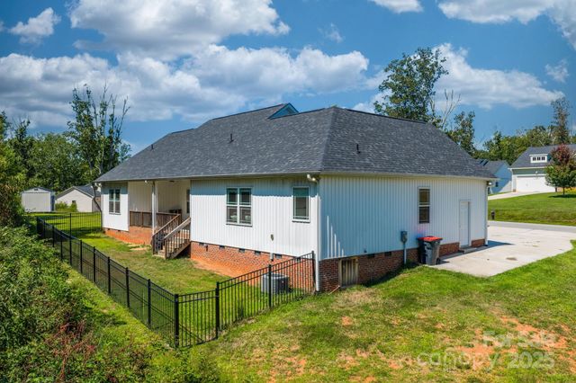 1724 Ivey Court, Maiden, NC 28650