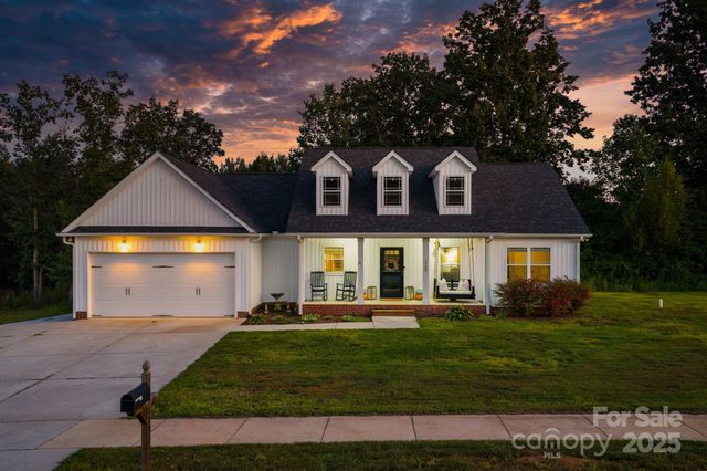 1724 Ivey Court, Maiden, NC 28650