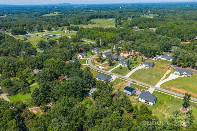 1724 Ivey Court, Maiden, NC 28650