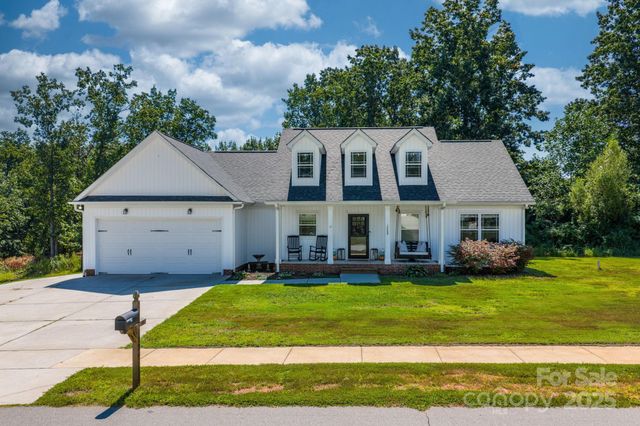 1724 Ivey Court, Maiden, NC 28650