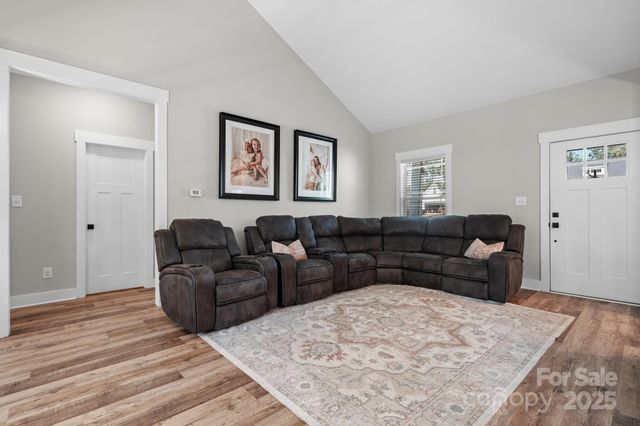 1724 Ivey Court, Maiden, NC 28650