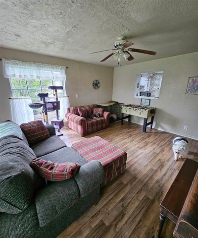 1212 E Hermosa, Frederick, OK 73542