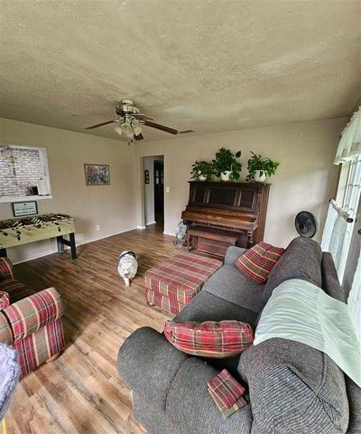 1212 E Hermosa, Frederick, OK 73542