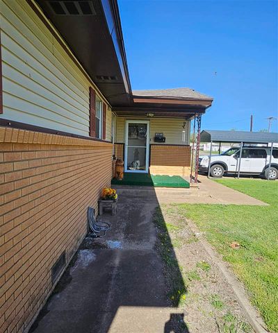 1212 E Hermosa, Frederick, OK 73542