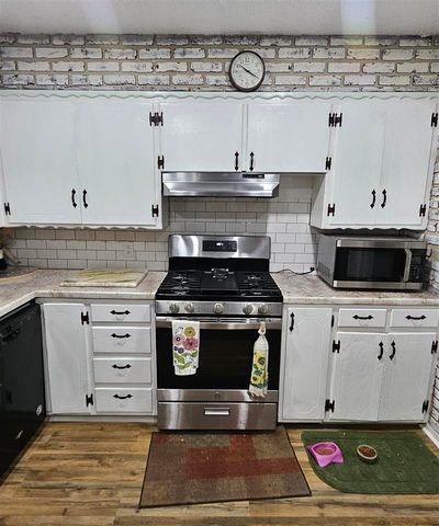 1212 E Hermosa, Frederick, OK 73542