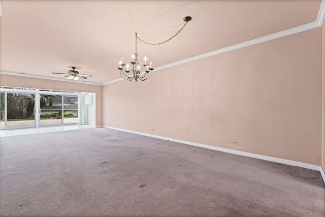 1 N Dee Road 1B, Park Ridge, IL 60068