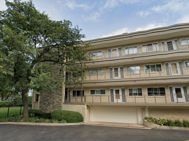 1 N Dee Road 1B, Park Ridge, IL 60068