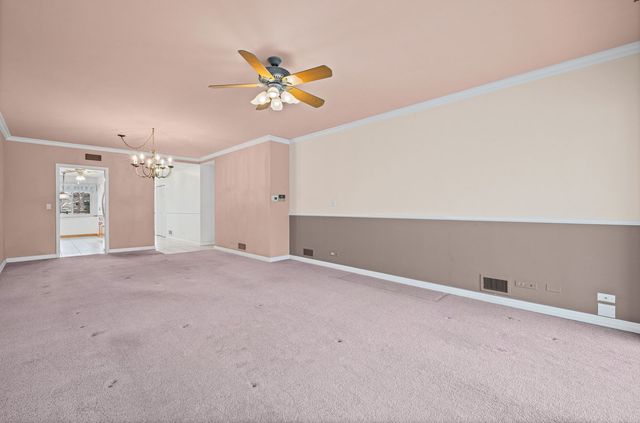 1 N Dee Road 1B, Park Ridge, IL 60068