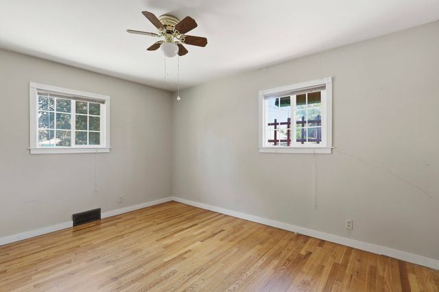 1424 E EMPIRE Ave, Spokane, WA 99207