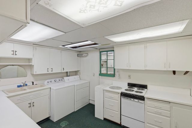 1424 E EMPIRE Ave, Spokane, WA 99207