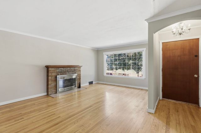 1424 E EMPIRE Ave, Spokane, WA 99207