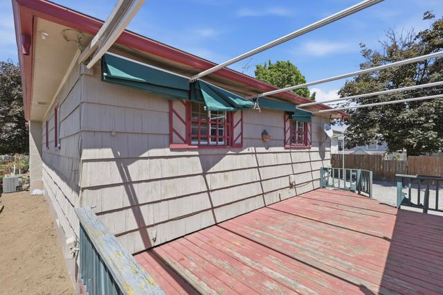 1424 E EMPIRE Ave, Spokane, WA 99207