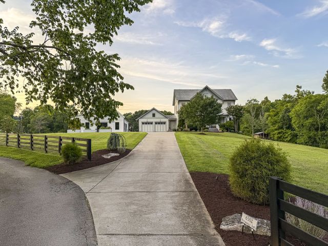 6502 Peytonsville Arno Rd, College Grove, TN 37046