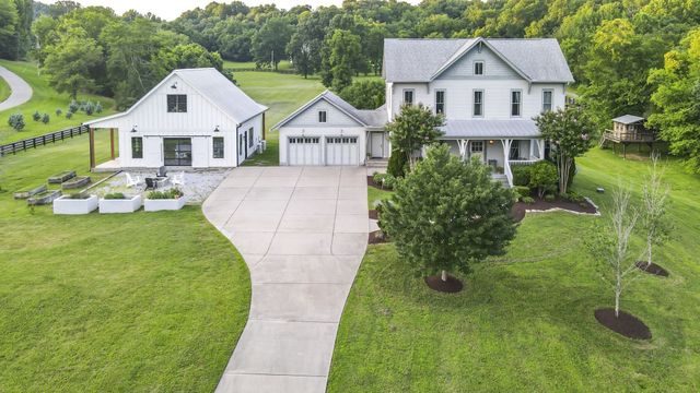6502 Peytonsville Arno Rd, College Grove, TN 37046