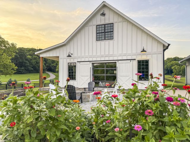6502 Peytonsville Arno Rd, College Grove, TN 37046