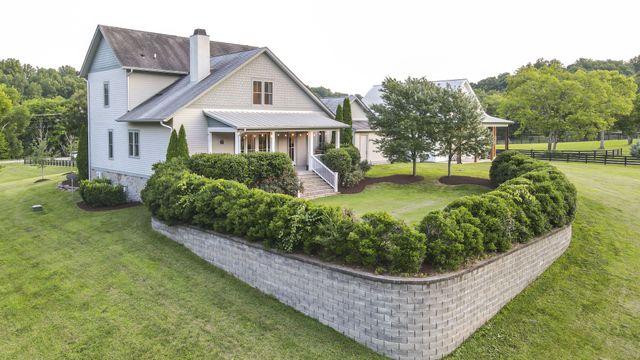 6502 Peytonsville Arno Rd, College Grove, TN 37046