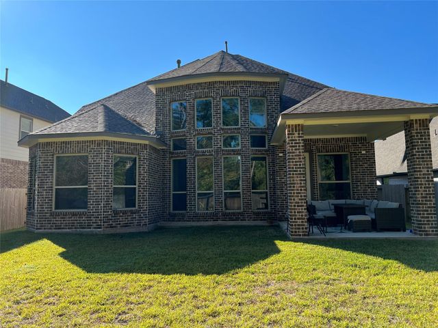 120 Wake Valley Court, Conroe, TX 77304
