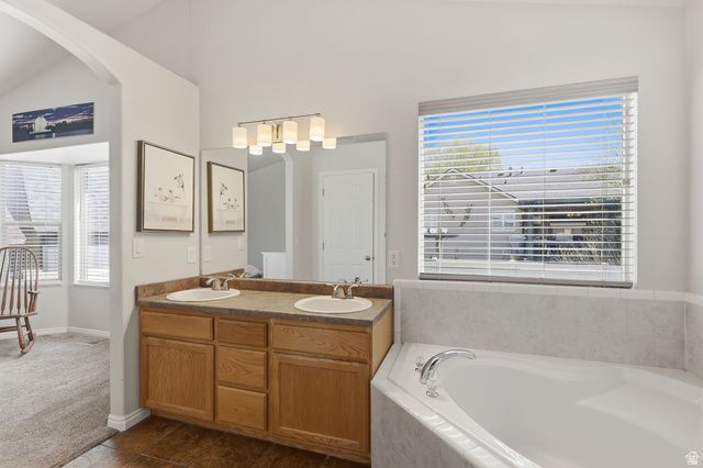 241 S RIVER BEND CT, Lehi, UT 84043