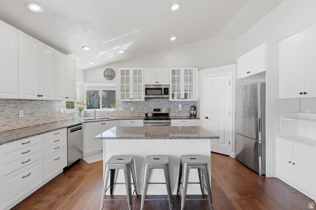 241 S RIVER BEND CT, Lehi, UT 84043